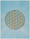 11 Postkarte: Goldfarbene "Blume des Lebens" auf hellblauem Hintergrund (strahlend zulaufend)