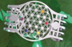 Armreif Blume des Lebens aus Edelstahl  40mm mit 7 Swarovski Kristallen in Chakra Farben